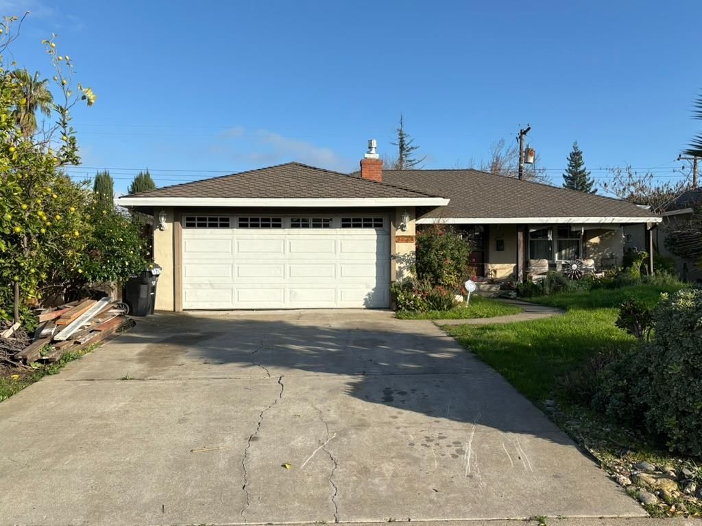 3524 Saint George Dr, Sacramento, CA 95821