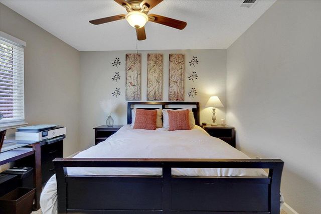 1355 Senida Way, Sacramento, CA 95833