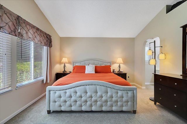 1355 Senida Way, Sacramento, CA 95833