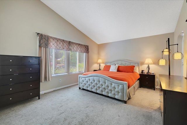 1355 Senida Way, Sacramento, CA 95833