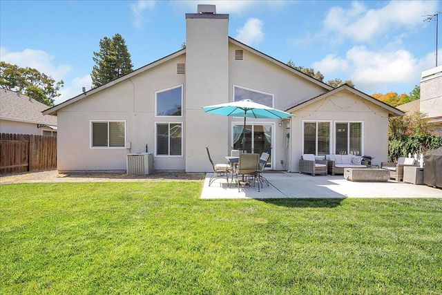 1355 Senida Way, Sacramento, CA 95833