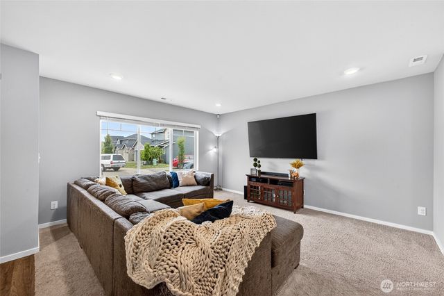 10816 185th Street E, Puyallup, WA 98374
