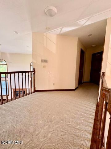 1447 Muirfield Drive, Bowling Green, OH 43402