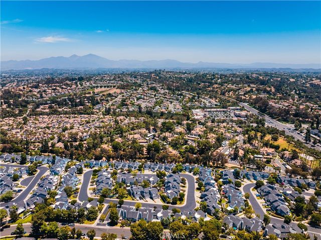 35 Pepperwood, Aliso Viejo, CA 92656