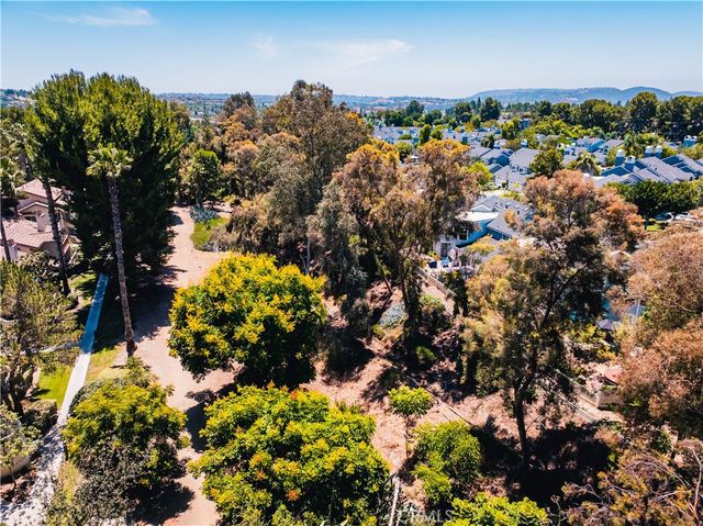 35 Pepperwood, Aliso Viejo, CA 92656