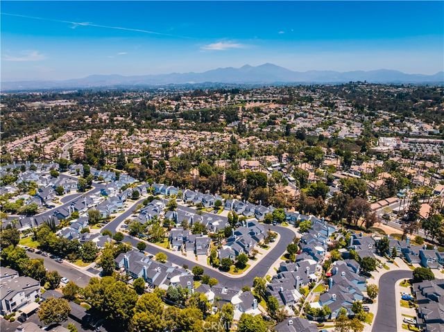 35 Pepperwood, Aliso Viejo, CA 92656