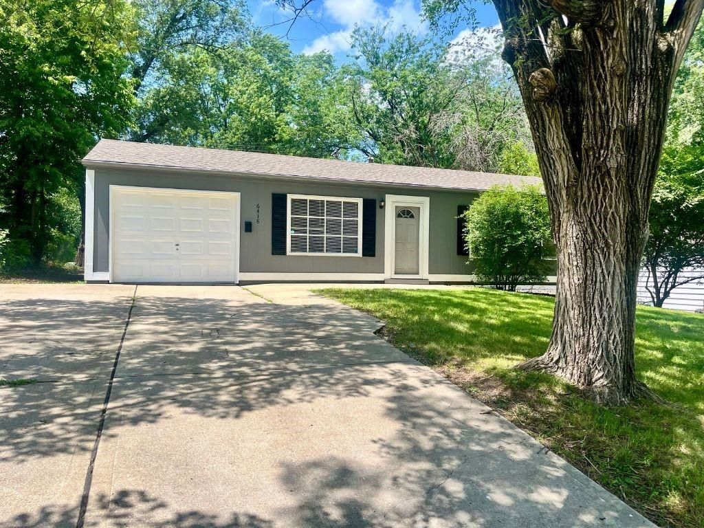 6418 E 150th Street, Grandview, MO 64030