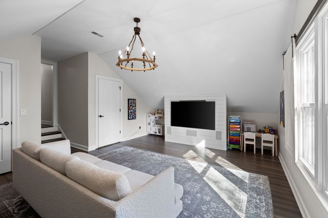 149 Sequoyah Ln, Nashville, TN 37221