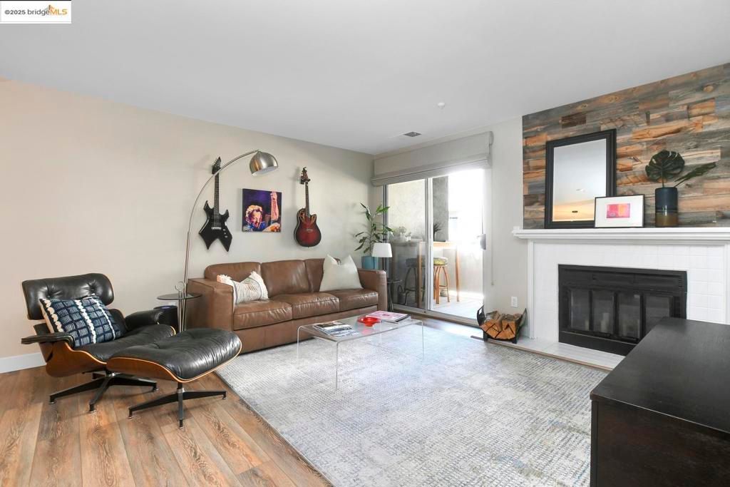 3183 Wayside PLZ APT 103, Walnut Creek, CA 94597