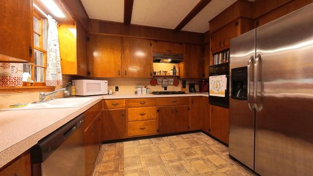 8351 Us Highway 60, Mountain View, MO 65548