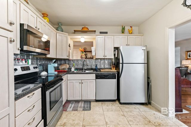 18882 Georgia Street, Robertsdale, AL 36567