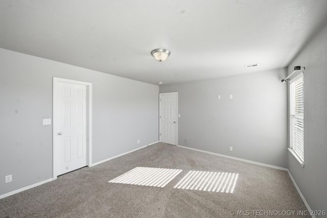 10710 N 146th East Avenue, Owasso, OK 74055