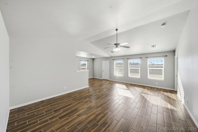 10710 N 146th East Avenue, Owasso, OK 74055