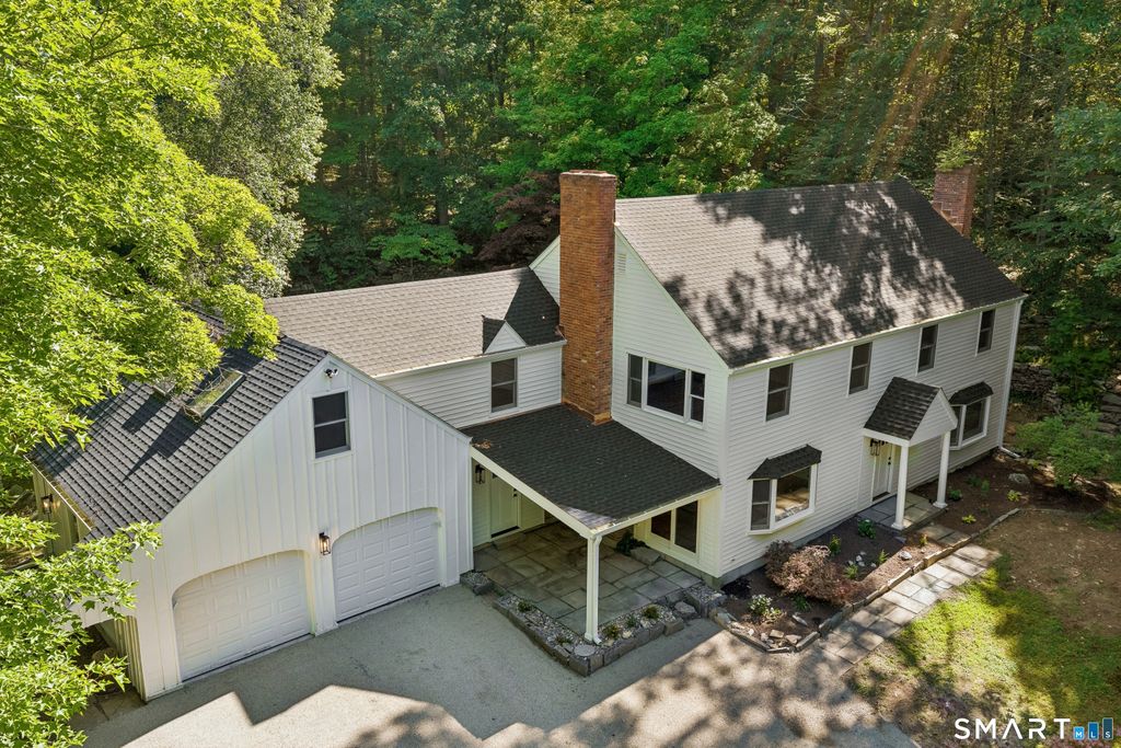 22 East Woods Road, Roxbury, CT 06783