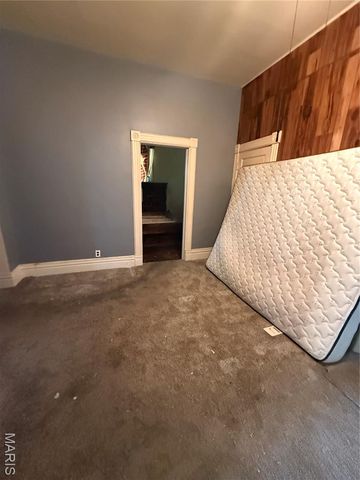 2014 Chestnut Street, Hannibal, MO 63401