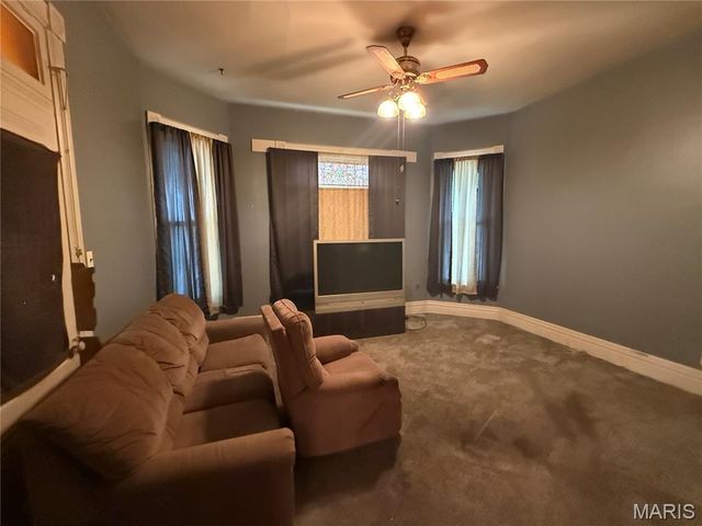 2014 Chestnut Street, Hannibal, MO 63401