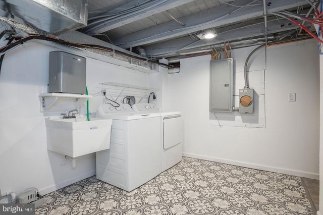 1442 N MARSTON ST, Philadelphia, PA 19121