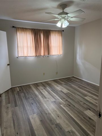 9202 Carvel Lane, Houston, TX 77036