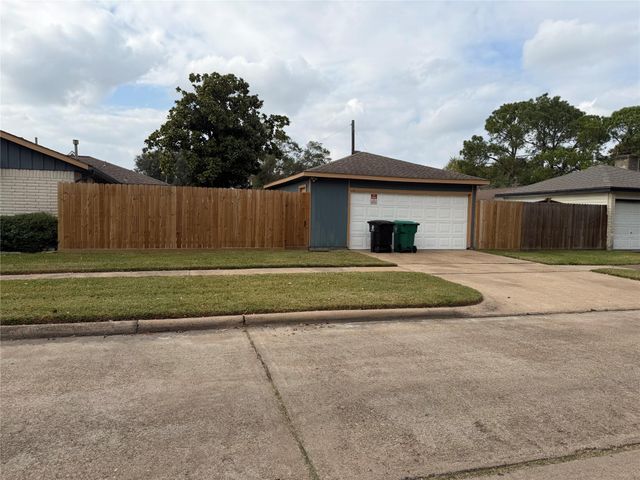 9202 Carvel Lane, Houston, TX 77036