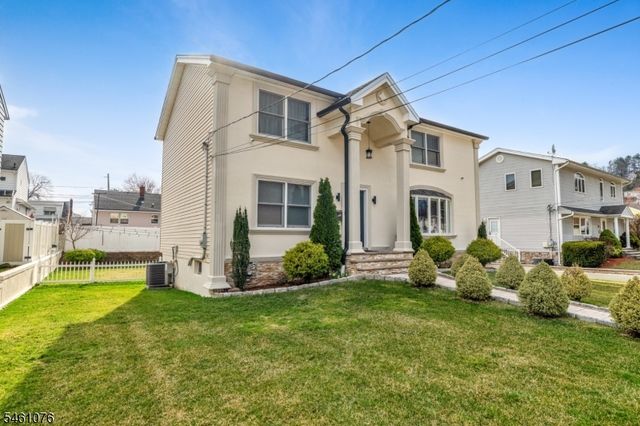 157 Gordon Ave, Totowa Boro, NJ 07512