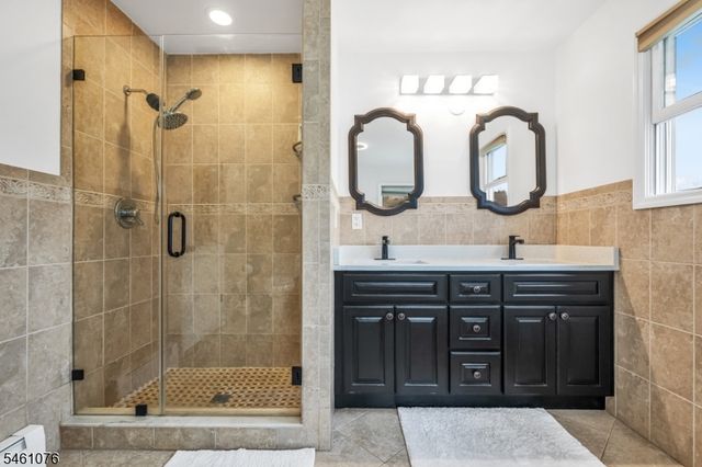 157 Gordon Ave, Totowa Boro, NJ 07512