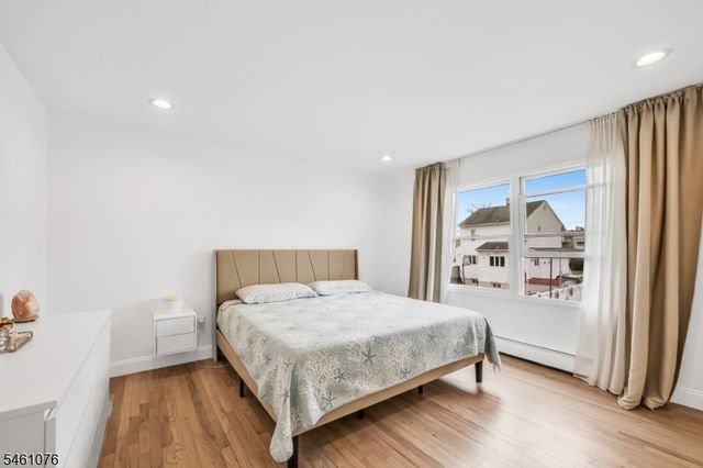 157 Gordon Ave, Totowa Boro, NJ 07512