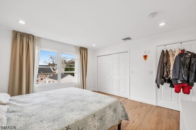 157 Gordon Ave, Totowa Boro, NJ 07512