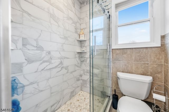 157 Gordon Ave, Totowa Boro, NJ 07512