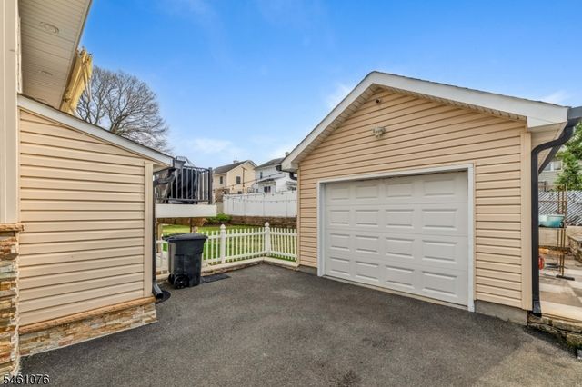 157 Gordon Ave, Totowa Boro, NJ 07512