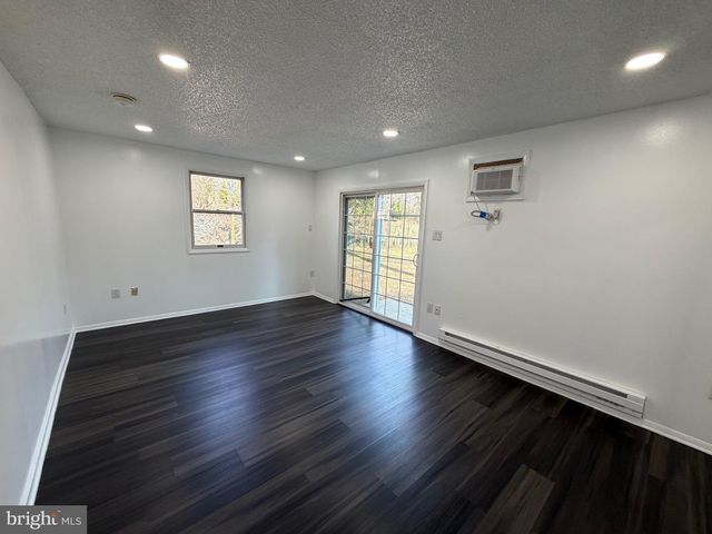 20 ANDREA CT, Sicklerville, NJ 08081