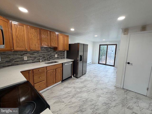 20 ANDREA CT, Sicklerville, NJ 08081