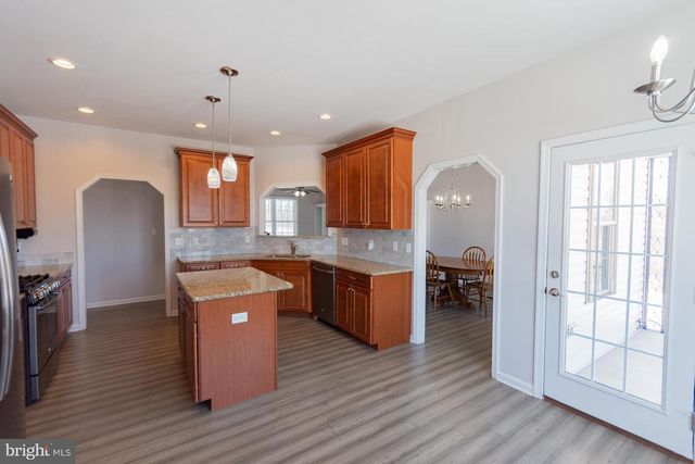 528 DELMAR ORCHARD ROAD, Martinsburg, WV 25403