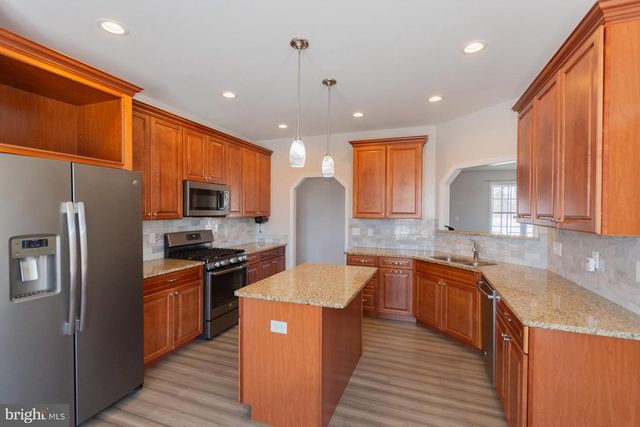 528 DELMAR ORCHARD ROAD, Martinsburg, WV 25403