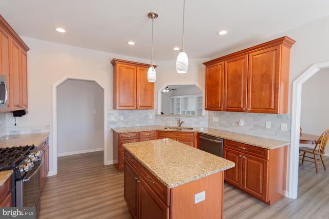 528 DELMAR ORCHARD ROAD, Martinsburg, WV 25403