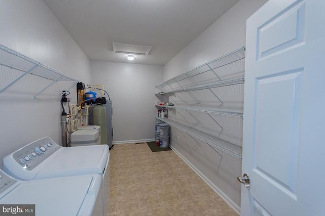 528 DELMAR ORCHARD ROAD, Martinsburg, WV 25403