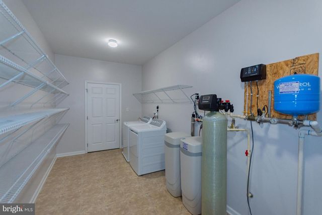 528 DELMAR ORCHARD ROAD, Martinsburg, WV 25403