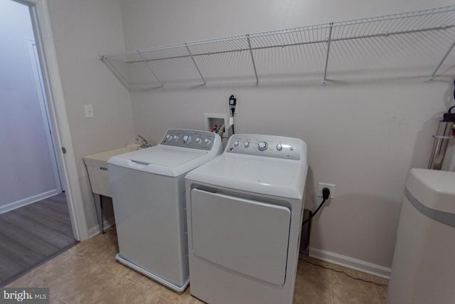 528 DELMAR ORCHARD ROAD, Martinsburg, WV 25403