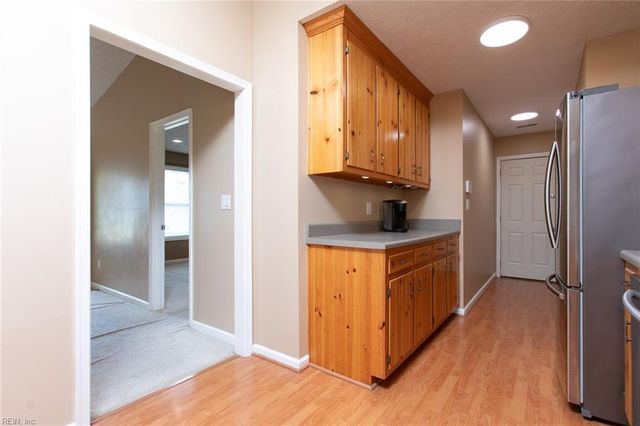 3071 Rachael LN, Hayes, VA 23072