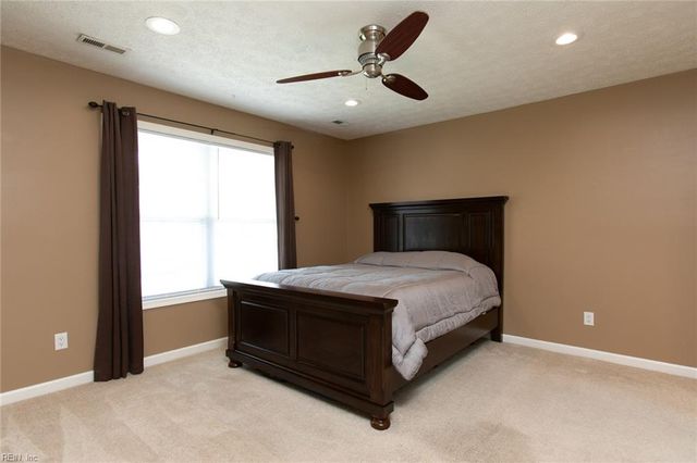 3071 Rachael LN, Hayes, VA 23072