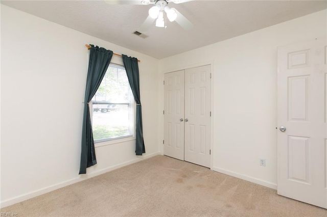 3071 Rachael LN, Hayes, VA 23072