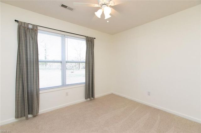 3071 Rachael LN, Hayes, VA 23072