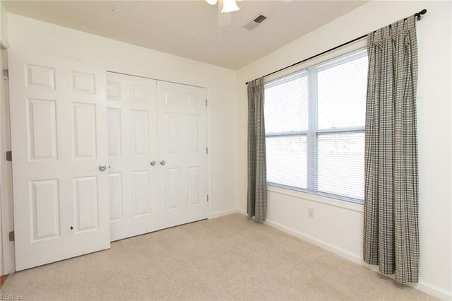 3071 Rachael LN, Hayes, VA 23072