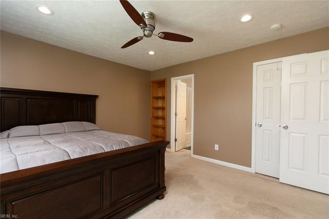 3071 Rachael LN, Hayes, VA 23072