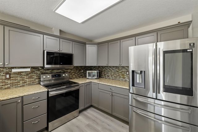 3020 SW Butternut Drive, Ankeny, IA 50023