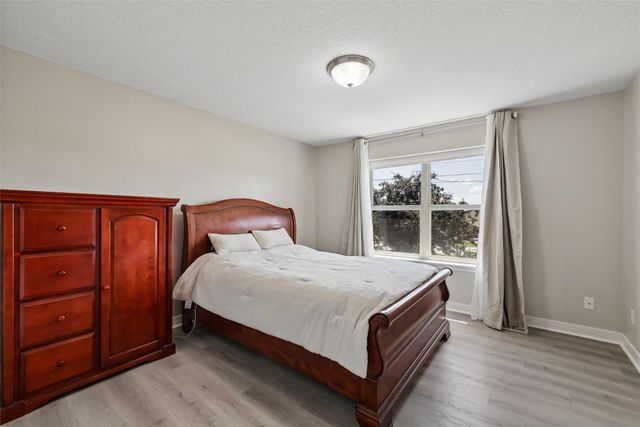 3020 SW Butternut Drive, Ankeny, IA 50023