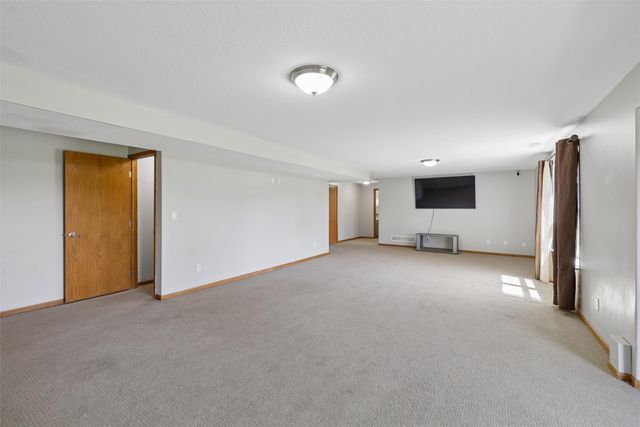 3020 SW Butternut Drive, Ankeny, IA 50023