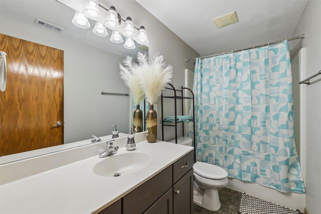3020 SW Butternut Drive, Ankeny, IA 50023