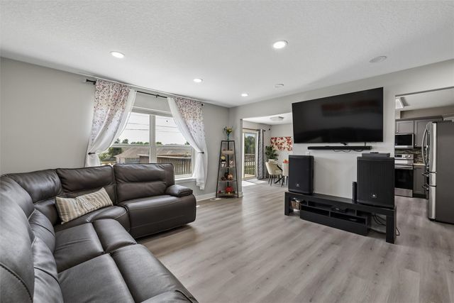 3020 SW Butternut Drive, Ankeny, IA 50023