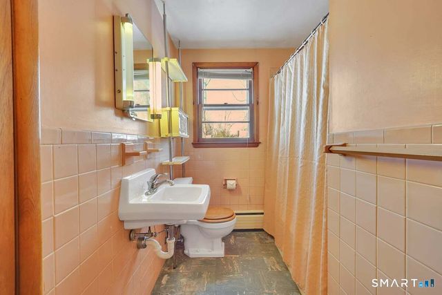 52 Hillside Street, Meriden, CT 06451