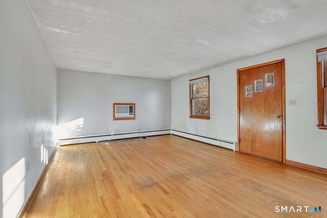 52 Hillside Street, Meriden, CT 06451